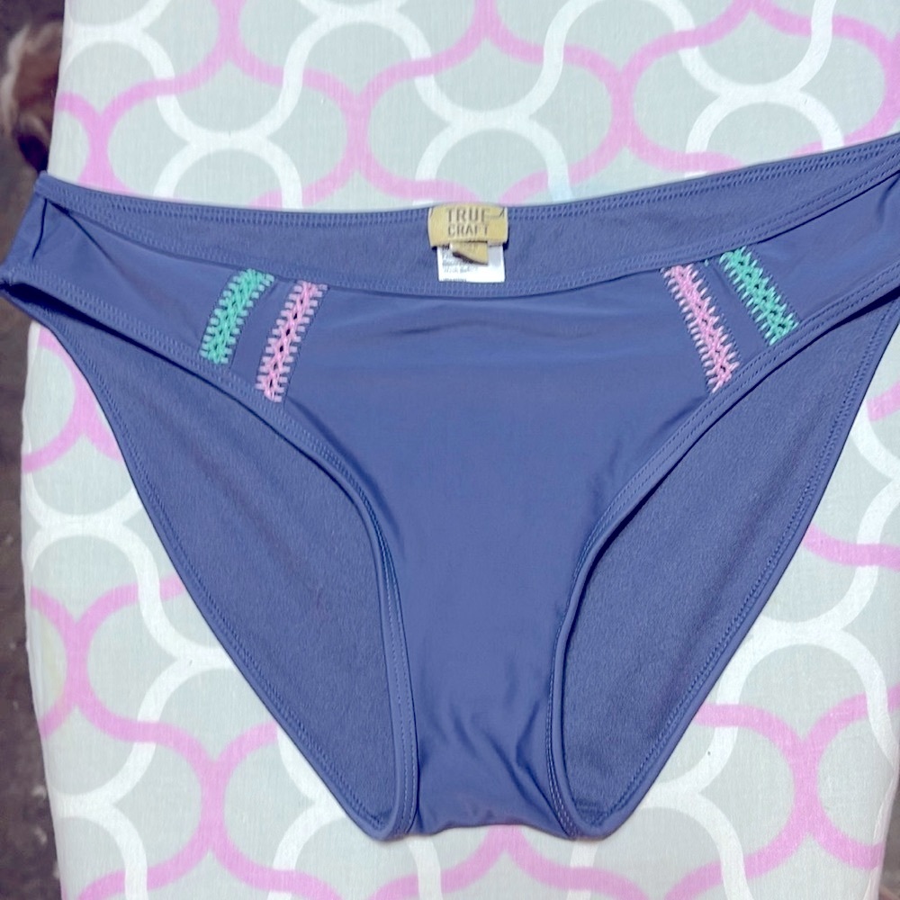 True Craft Navy Bikini Bottom nwot